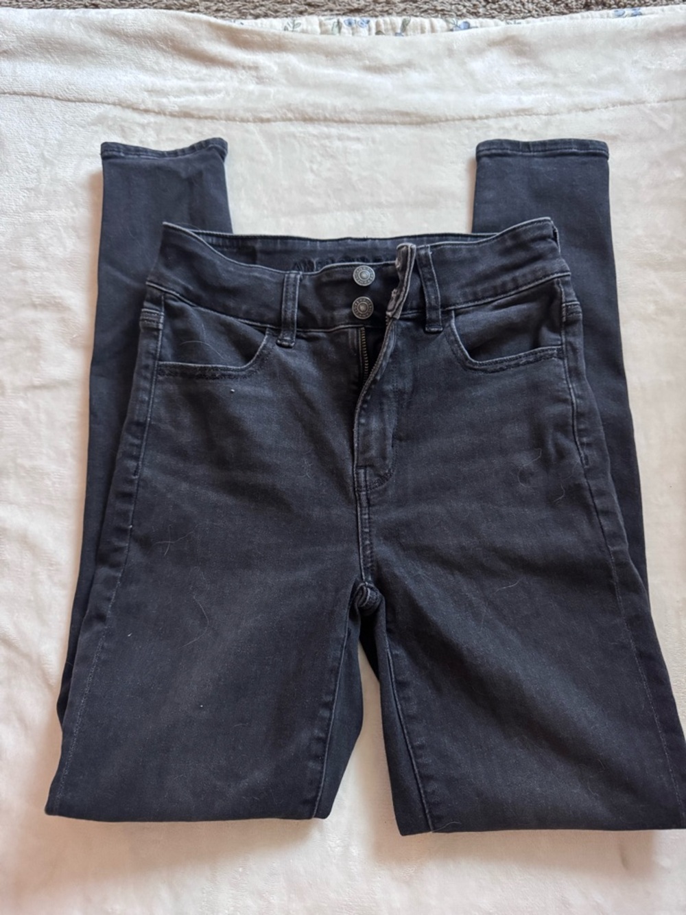 American Eagle Outfitters Black High-Rise Skinny Jeans